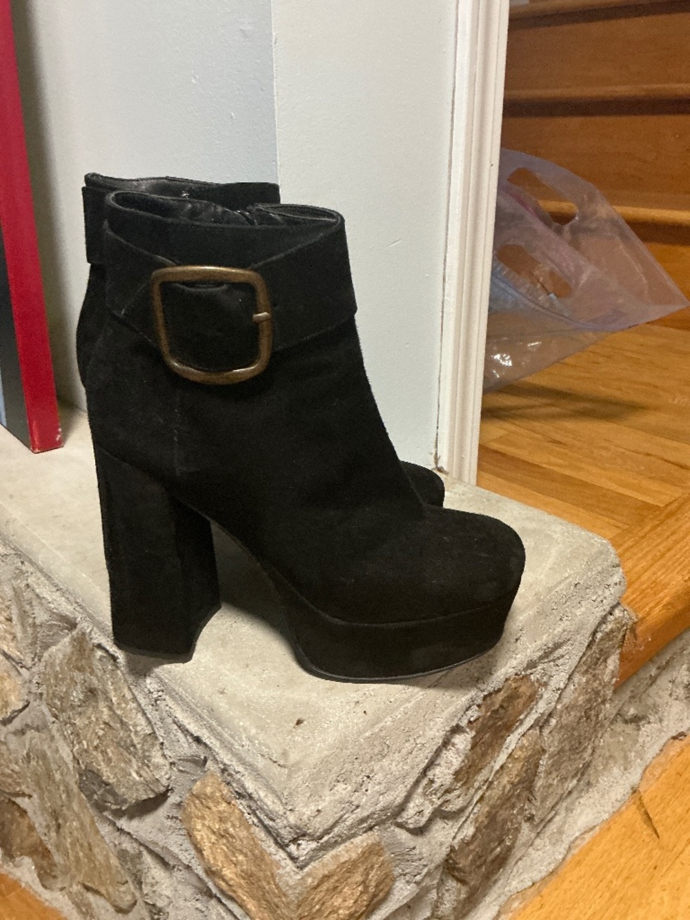 B2 Ultra Suede Platform** bit of wear to note
